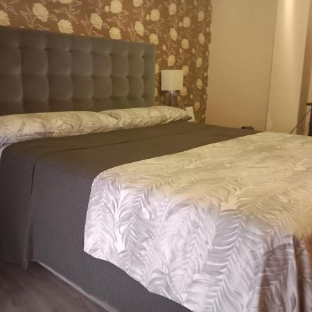 Habitacion Privada Tarragona Con Cocina Salon Y Terraza Piso Compartido 外观 照片